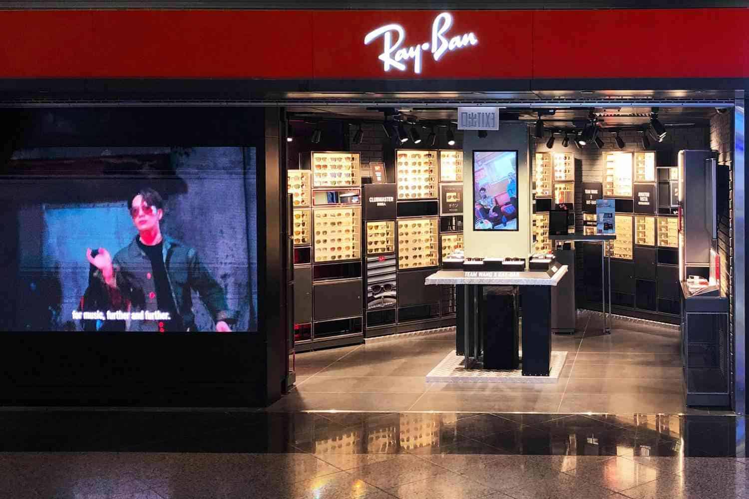 Các store chính hãng bán kính RayBan là ưu tiên lựa chọn của nhiều khách hàng ở Hải Phòng.