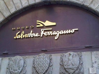 Salvatore Ferragamo của nước nào?